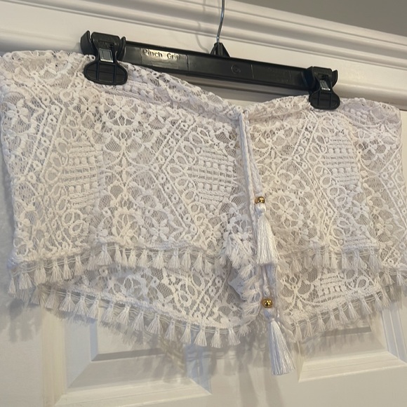 PilyQ Water Lily Napa Fringe White Lace Beach Coverup Shorts- Size M/L - Picture 2 of 9